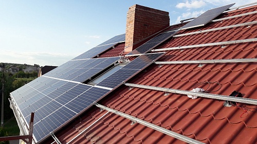 Рейкові оцинковані системи кріплень для сонячних панелей